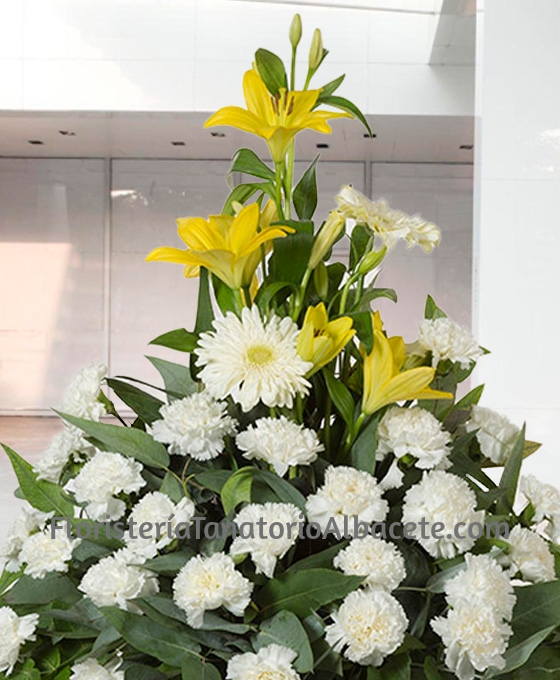 Centro de flores para funeral en Albacete