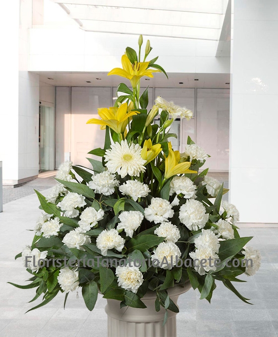 Centro de flores funerarias para los tanatorios de Albacete